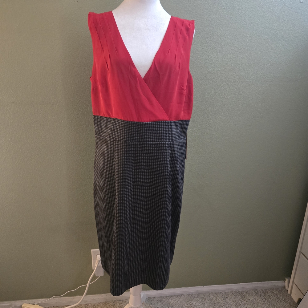 NWT Merona Red and Black Houndstooth Women's Midi Dress